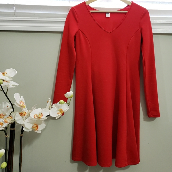 Dress - Picture 1 of 2